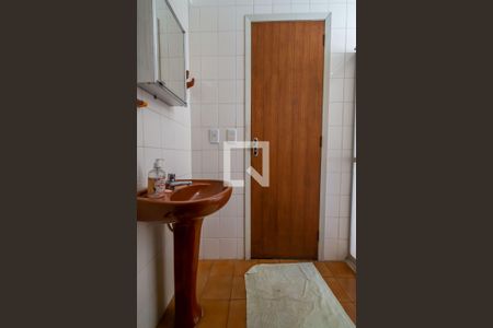 Banheiro de apartamento para alugar com 1 quarto, 36m² em Partenon, Porto Alegre