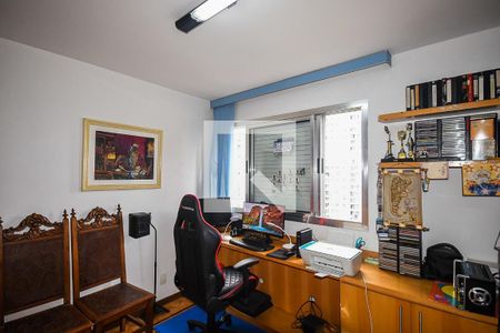 Apartamento à venda com 180m², 4 quartos e 4 vagas Apartamento à venda com 180m², 4 quartos e 4 vagasQuarto 1