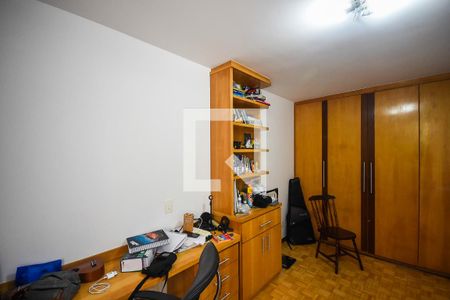 Apartamento à venda com 180m², 4 quartos e 4 vagas Apartamento à venda com 180m², 4 quartos e 4 vagasQuarto 2