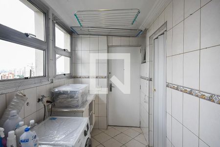 Apartamento à venda com 180m², 4 quartos e 4 vagas Apartamento à venda com 180m², 4 quartos e 4 vagasÁrea de serviço