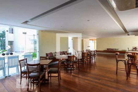 Apartamento à venda com 180m², 4 quartos e 4 vagas Apartamento à venda com 180m², 4 quartos e 4 vagasSalão de festa