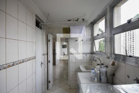 Apartamento à venda com 180m², 4 quartos e 4 vagas Apartamento à venda com 180m², 4 quartos e 4 vagasÁrea de serviço