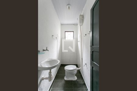 Banheiro de casa para alugar com 1 quarto, 60m² em Penha de França, São Paulo