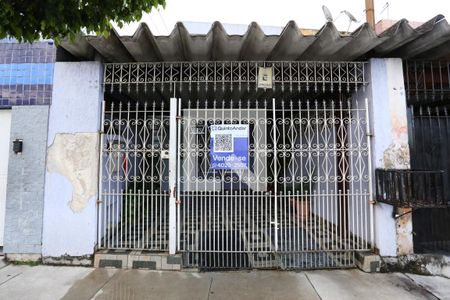 Fachada de casa à venda com 3 quartos, 80m² em Vila Paranagua, São Paulo