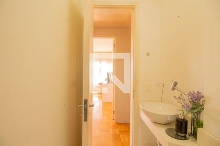 Lavabo de apartamento para alugar com 3 quartos, 134m² em Floresta, Porto Alegre