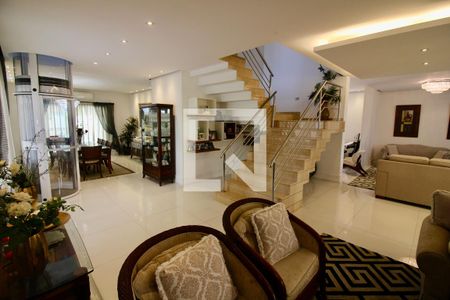 Sala de casa à venda com 7 quartos, 560m² em Barra da Tijuca, Rio de Janeiro