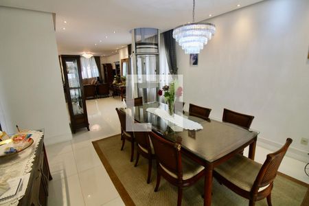 Sala de casa à venda com 7 quartos, 560m² em Barra da Tijuca, Rio de Janeiro