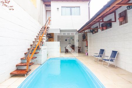 Piscina de casa à venda com 3 quartos, 226m² em Jardim das Flores, Osasco