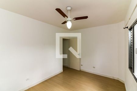 Quarto 1 de casa para alugar com 3 quartos, 80m² em Vila Vitorio Mazzei, São Paulo