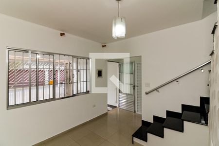 Sala de casa para alugar com 3 quartos, 80m² em Vila Vitorio Mazzei, São Paulo