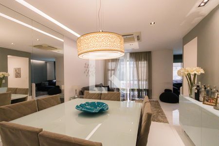 Apartamento à venda com 240m², 3 quartos e 2 vagasSala