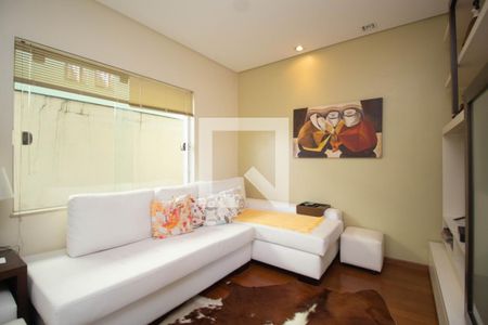 Sala de TV de casa à venda com 6 quartos, 560m² em City América, São Paulo