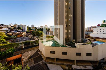 Vista de apartamento à venda com 2 quartos, 70m² em Grajaú, Belo Horizonte