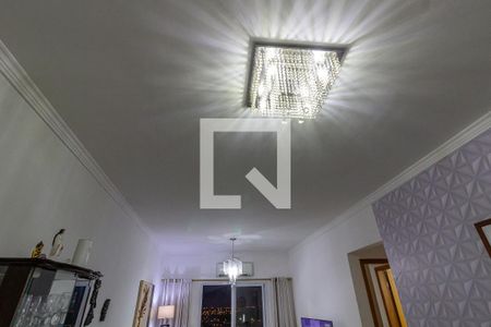 Detalhe da sala de apartamento para alugar com 2 quartos, 75m² em Guilhermina, Praia Grande