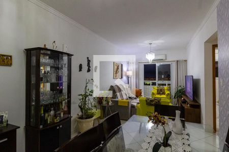 Sala de apartamento para alugar com 2 quartos, 75m² em Guilhermina, Praia Grande