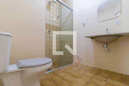 Banheiro de apartamento à venda com 1 quarto, 55m² em Centro, Campinas