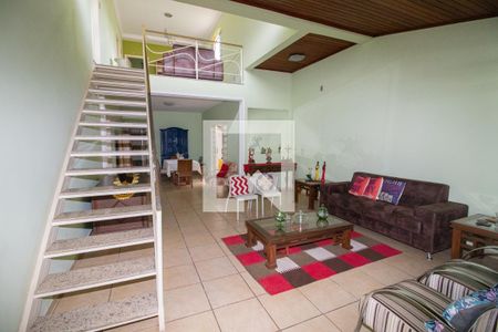 Sala de casa à venda com 5 quartos, 360m² em Filadélfia, Betim