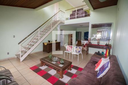 Sala de casa à venda com 5 quartos, 360m² em Filadélfia, Betim