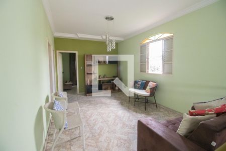 Sala de TV de casa à venda com 5 quartos, 360m² em Filadélfia, Betim