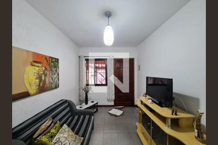 Casa à venda com 161m², 3 quartos e 2 vagasSala 