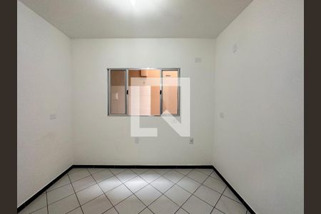 Quarto de kitnet/studio para alugar com 1 quarto, 25m² em Jardim Monte Azul, São Paulo