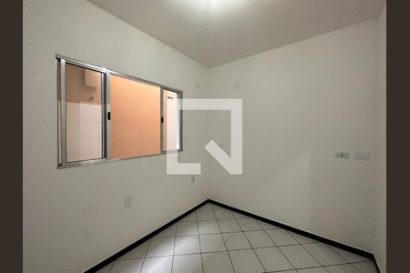 Quarto de kitnet/studio para alugar com 1 quarto, 25m² em Jardim Monte Azul, São Paulo