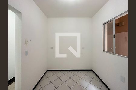 Quarto de kitnet/studio para alugar com 1 quarto, 25m² em Jardim Monte Azul, São Paulo