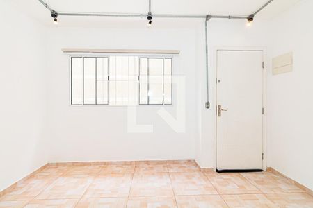 Sala de casa de condomínio para alugar com 2 quartos, 65m² em Vila Nilo, São Paulo