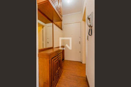 Corredor de apartamento para alugar com 1 quarto, 45m² em Farroupilha, Porto Alegre