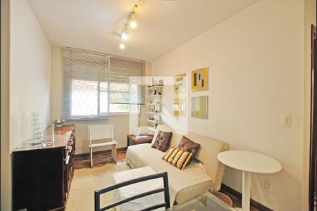 Sala de apartamento para alugar com 3 quartos, 78m² em Cristal, Porto Alegre