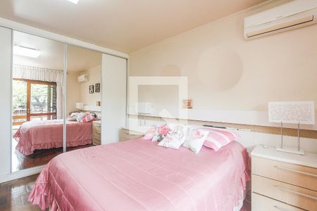 Suite de casa à venda com 5 quartos, 200m² em Vila Ipiranga, Porto Alegre