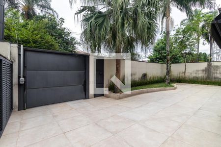 Casa à venda com 4 quartos, 350m² em Pacaembu, São Paulo