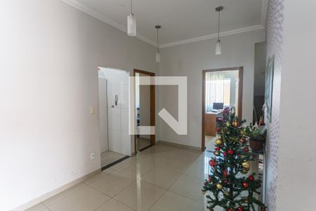 Sala 2 de casa à venda com 6 quartos, 300m² em Horto Florestal, Belo Horizonte