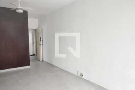 Sala de apartamento para alugar com 3 quartos, 73m² em Tanque, Rio de Janeiro