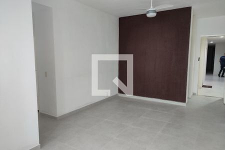 Sala de apartamento para alugar com 3 quartos, 73m² em Tanque, Rio de Janeiro