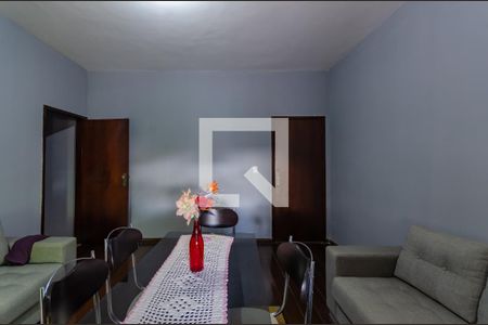 Sala de casa à venda com 3 quartos, 360m² em Rio Branco, Belo Horizonte