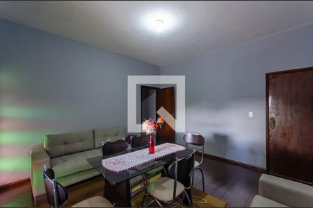 Sala de casa para alugar com 3 quartos, 360m² em Rio Branco, Belo Horizonte