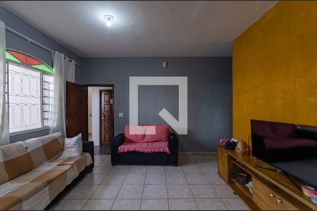 Sala de casa à venda com 3 quartos, 360m² em Rio Branco, Belo Horizonte