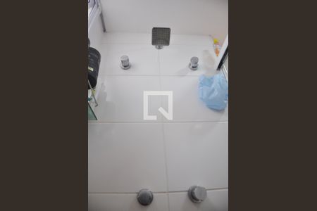 Apartamento à venda com 48m², 2 quartos e sem vaga Apartamento à venda com 48m², 2 quartos e sem vagaBanheiro