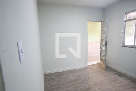 Sala de apartamento para alugar com 2 quartos, 61m² em Taquara, Rio de Janeiro