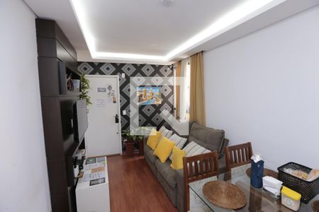 Sala de apartamento para alugar com 2 quartos, 44m² em Chacaras Reunidas Santa Terezinha, Contagem