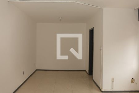 Sala/Quarto de kitnet/studio à venda com 1 quarto, 29m² em São Sebastião, Porto Alegre