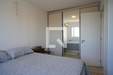 Suíte de apartamento para alugar com 2 quartos, 73m² em Jardim Itu Sabará, Porto Alegre