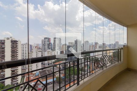 Varanda de apartamento para alugar com 3 quartos, 130m² em Vila Uberabinha, São Paulo