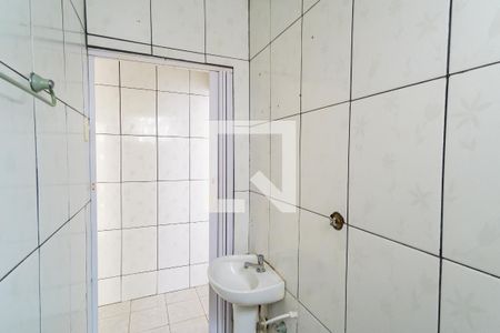 Banheiro de casa de condomínio para alugar com 1 quarto, 40m² em Vila Santo Estevão, São Paulo
