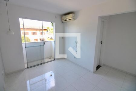 Suite de casa de condomínio para alugar com 2 quartos, 70m² em Vargem Grande, Rio de Janeiro