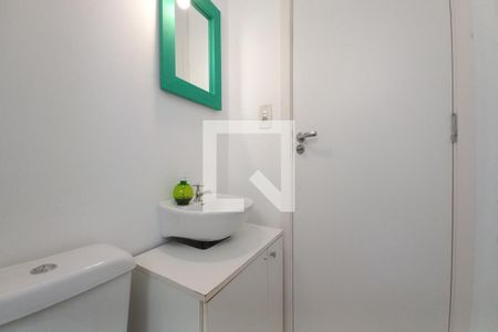 Banheiro de apartamento à venda com 2 quartos, 58m² em Parque Fazendinha, Campinas