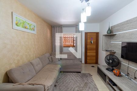 Sala de casa à venda com 3 quartos, 220m² em Vila Frugoli, São Paulo