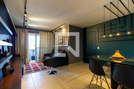 Sala de apartamento para alugar com 3 quartos, 80m² em Água Verde, Curitiba