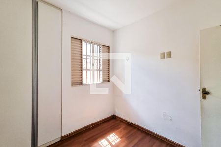 Quarto 2 de casa à venda com 3 quartos, 143m² em Serrano, Belo Horizonte